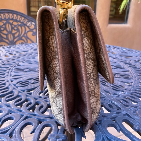 SOLD Gucci Supreme Neo Vintage Messenger Bag - Picture 10 of 16
